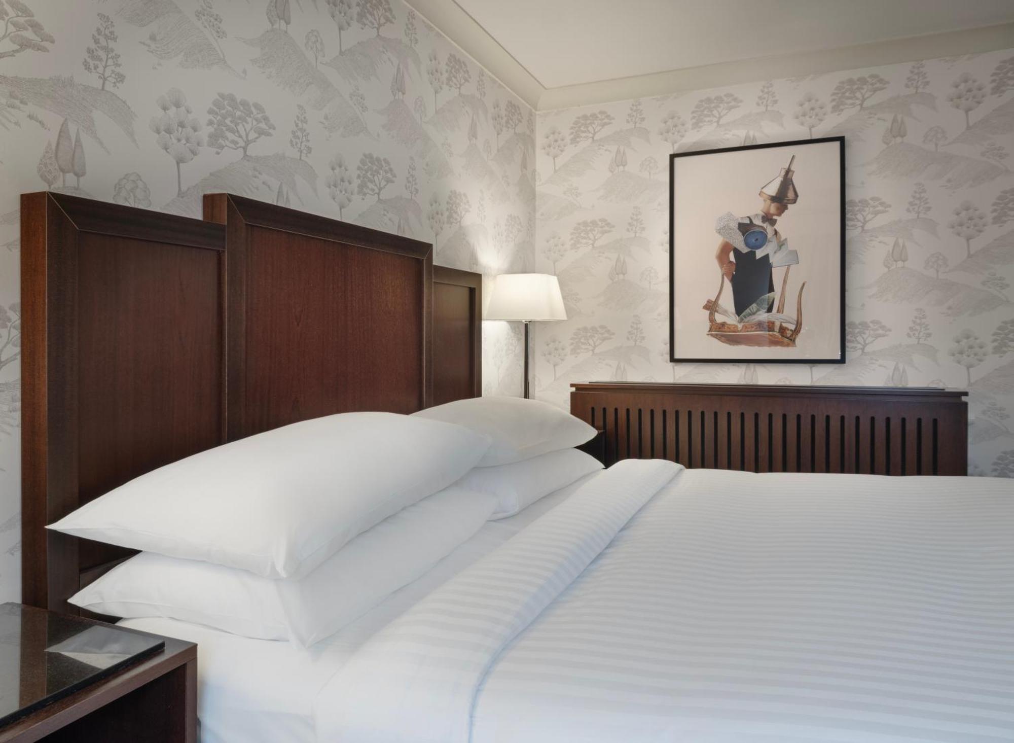 Delta Hotels By Marriott Breadsall Priory Country Club Derby Exteriör bild