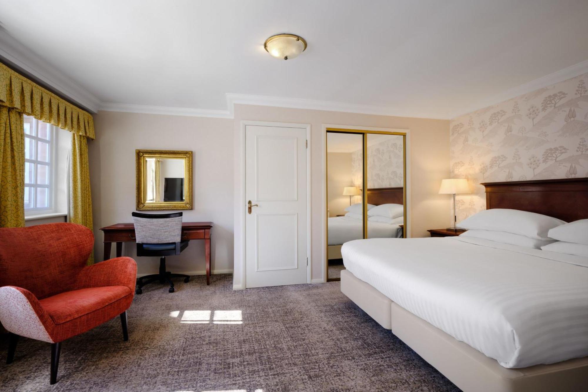 Delta Hotels By Marriott Breadsall Priory Country Club Derby Exteriör bild